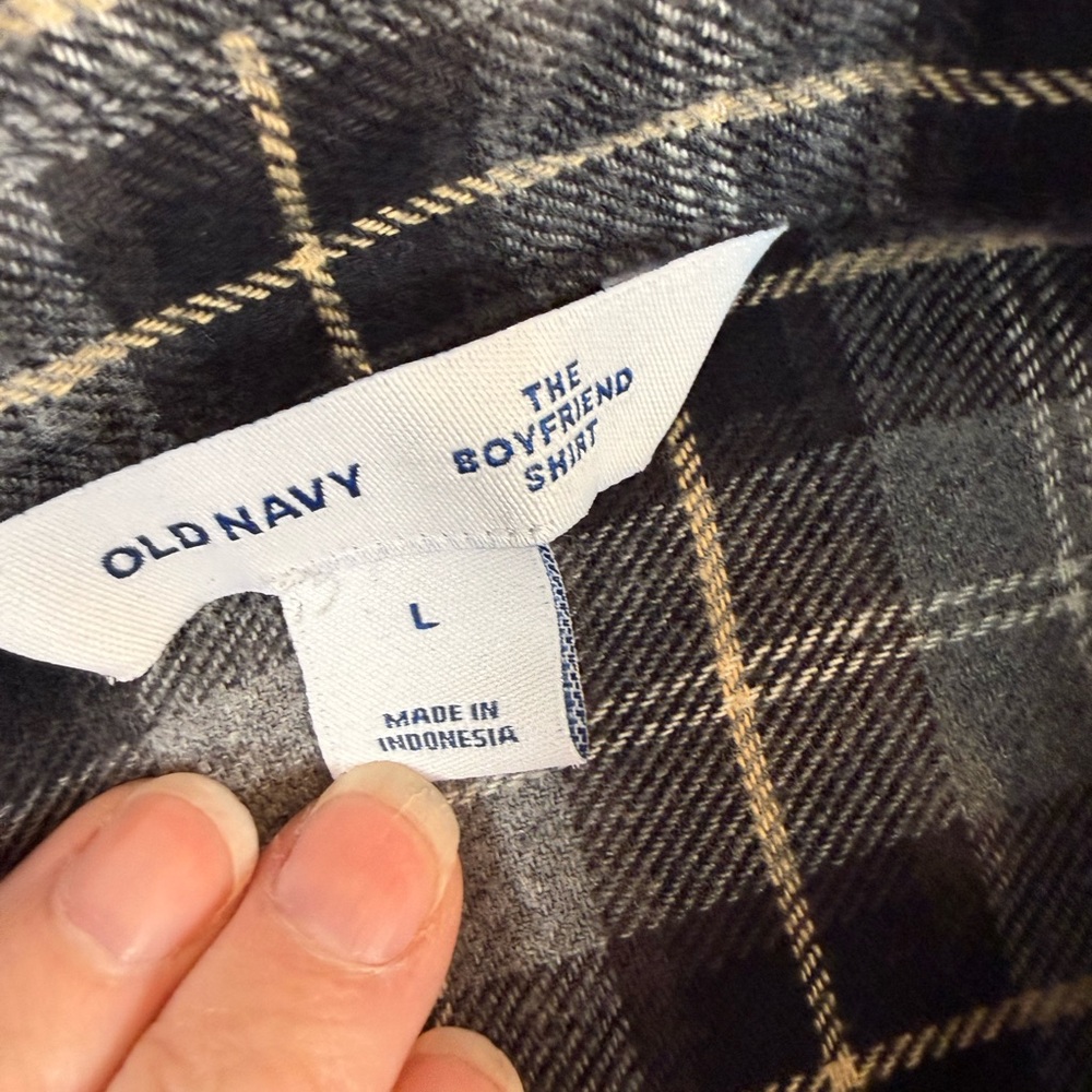 Old Navy Men's Black and White Plaid Shirt - Picture 2 of 4